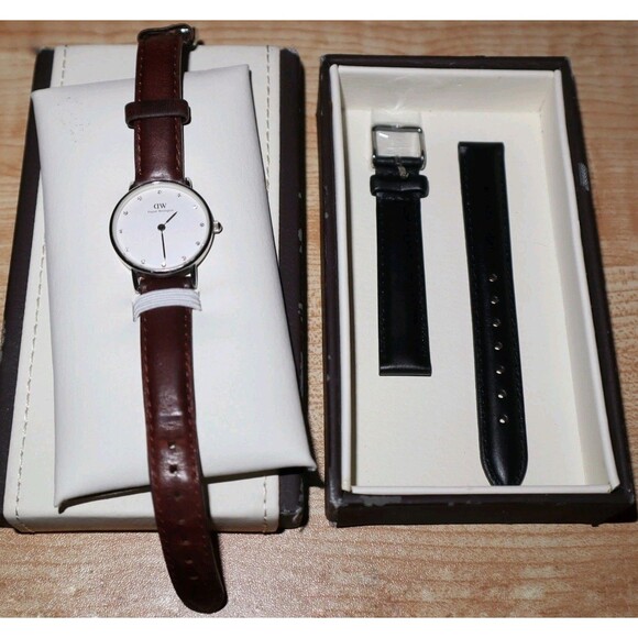 Daniel Wellington Womens Classic Watch White Dial Brown Leather Extra Strap Box main image 4